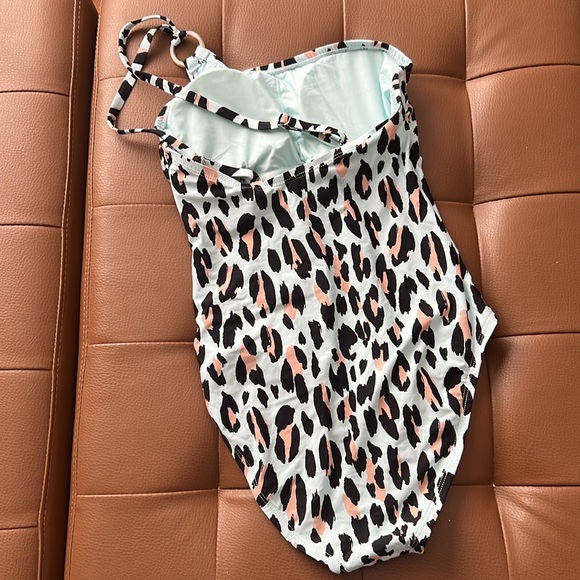 NWT PASTEL CHEETAH PRINT SWIMSUIT! - Picture 2 of 6